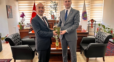 Balıkesir İl Tarım ve Orman Müdürü Dr. Hüseyin Düzgün, Sındırgı Kaymakamı Doğukan Koyuncu'ya Hayırlı Olsun Ziyaretinde Bulundu