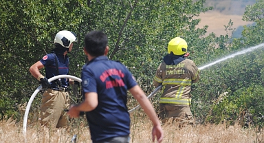 Balıkesir İtfaiyesi Bölgedeki Yangınları Söndürmek İçin Seferber Oldu