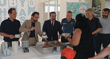 Balıkesir Üniversitesi Burhaniye Uygulamalı Bilimler Fakültesi’nde Geleneksel Aşure Hayrı Coşkuyla Gerçekleştirildi