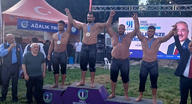 Balıkesirli Pehlivanlar Zirvede