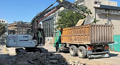 Bandırma’da Hizmet Her Yerde: Belediye Ekipleri Kenti Baştan Sona Yeniliyor
