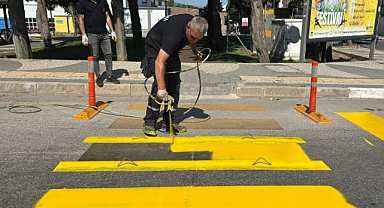 Bandırma’da Yaya Güvenliği İçin Geçitler Yenileniyor: Boyama Çalışmaları Tamamlandı