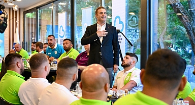 Başkan Ahmet Akın’dan Kırkpınar Pehlivanlarına Moral Desteği