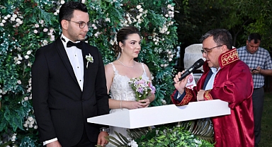 Başkan Hakan Şehirli, Seren ve Furkan Çiftinin Nikâhını Kıydı