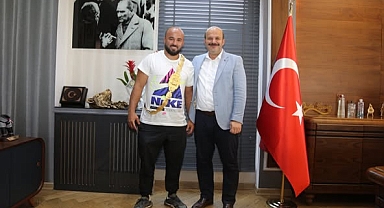 Başpehlivan Orhan Okulu'dan İvrindi’ye Ziyaret: Başkan Lapanta'dan Anlamlı Teşekkür