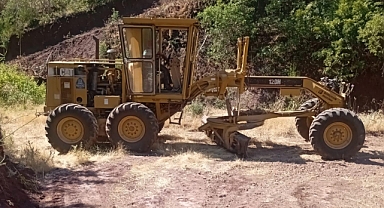 Bigadiç’te Kırsal Mahallelerde Arazi Yolları Yenileniyor