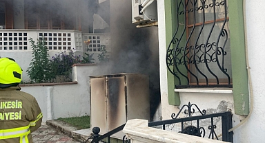 Burhaniye Pelitköy’de Elektrik Panosu Yangını: Maddi Hasar Meydana Geldi