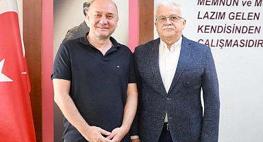 CHP’li Tarık Balyalı’dan Burhaniye Belediyesi’ne Ziyaret: Sosyal Demokrat Belediyecilik Konuşuldu