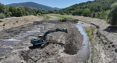 DSİ 25. Bölge Müdürlüğü’nden İvrindi Ayaklı Kocaçay’da Taşkın Önleme Hamlesi