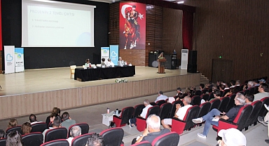 Edremit Belediyesi, Zeytin Karasu Problemi ve Çözümleri İçin Seminer Düzenledi