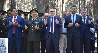 Edremit’te 15 Temmuz Anma Programı: Şehitlik Ziyareti ve Fotoğraf Sergisiyle Milli Birlik Vurgusu