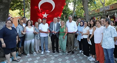 Edremit’te Gece Pazarı Sezonu Açıldı