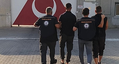 Edremit’te Göçmen Kaçakçılığı Operasyonu: 2 Şüpheli Tutuklandı