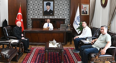 Görme Engelliler Gençlik ve Spor Derneği Başkanı Akif Ergün, Vali İsmail Ustaoğlu'nu Ziyaret Etti