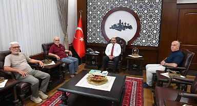 Hasan Aycın, Mustafa Aycın ve Prof. Dr. Mehmet Narlı’dan Vali İsmail Ustaoğlu’na Nezaket Ziyareti
