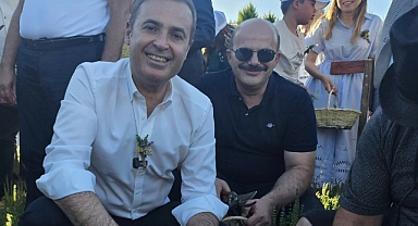 İvrindi Belediye Başkanı Önder Lapanta, Burhaniye’deki Uluslararası Aromaterapi Festivali’ne Katıldı