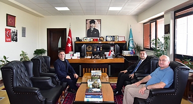 İvrindi Kaymakamı Faruk Atar’dan Balıkesir Üniversitesi Rektörü Prof. Dr. Yücel Oğurlu’ya Ziyaret