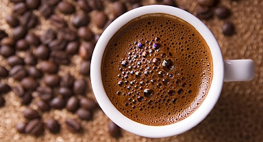 Kahve ve İlaçların Birlikte Tüketilmesi, Tedavi Sürecini Olumsuz Etkileyebilir: Hangi İlaçlar Kahveyle Birlikte Alınmamalı?