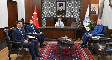 Marmara Organize Sanayi Bölgesi Bölge Müdürü Hakan Sönmez, Vali İsmail Ustaoğlu'nu Ziyaret Etti
