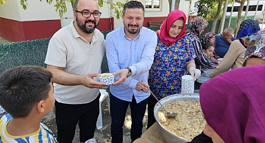 Mehmet Aydemir Gazi Osman Paşa Mahallesi’nde Aşure Hayrına Katıldı