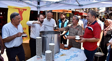 Pir Sultan Abdal Derneği Aşure Hayrı Düzenledi