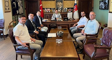 Sındırgı Belediye Başkanı Serkan Sak, Tüm Bel-Sen Balıkesir Şube Başkanı ve Yönetim Kurulu Üyelerini Ağırladı