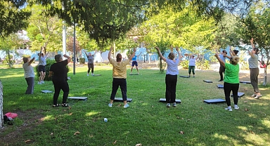 Susurluk’ta 50 Yaş Üstü Vatandaşlara Ücretsiz Sabah Sporu Programı Başladı
