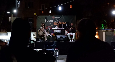 Susurluk’ta Yerel Sanatçılarla Canlı Müzik Keyfi
