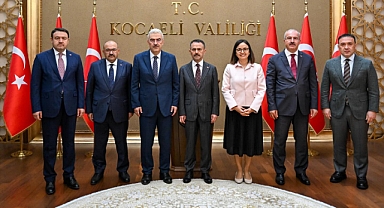 Vali İsmail Ustaoğlu, Düzensiz Göçle Mücadele İçin Kocaeli’de Toplandı