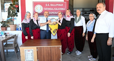 Vali İsmail Ustaoğlu, Erdek Ballıpınar’da Kadın Girişimciler ve Vatandaşlarla Buluştu