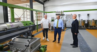 Vali İsmail Ustaoğlu’ndan Gömeç’e Tarımsal Destek Ziyareti: Kozaklı Tarım Fabrikası’nda İnceleme