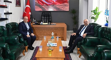 Vali İsmail Ustaoğlu, Susurluk Kaymakamlığı’nı Ziyaret Ederek Kaymakam Turgut Gülen’den Çalışmalar Hakkında Bilgi Aldı