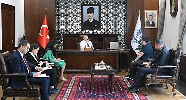 Vali İsmail Ustaoğlu, Vatandaşlarla Buluştu ve Talepleri Dinledi