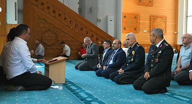 Vali Ustaoğlu, 15 Temmuz Şehitleri İçin Düzenlenen Mevlid Programına Katıldı