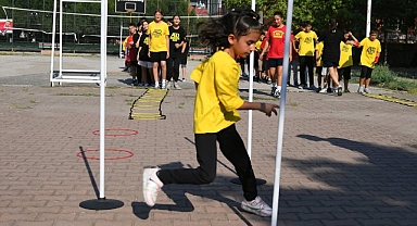 Vali Ustaoğlu’ndan Balıkesir Üniversitesi Boks Yaz Spor Okulu’na Ziyaret