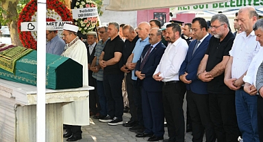 Vali Ustaoğlu’ndan Taziye Ziyareti: Milletvekili İsmail Ok’un Annesi Son Yolculuğuna Uğurlandı