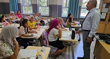 Yaz Tatilinde Eğitim Coşkusu: İl Müdürü Murat Demir’den TÜGVA Yaz Okulu’na Ziyaret