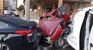 “2. Sakarya Mahallesi’nde Trafik Kazası: 1 Yaralı Hastaneye Kaldırıldı”