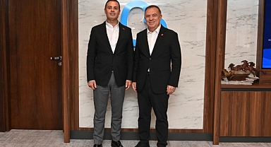 Ahmet Akın, CHP Genel Başkan Yardımcısı Gökan Zeybek’i Balıkesir’de Ağırladı