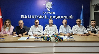 AK Parti Balıkesir Teşkilatı Haftalık Yönetim Kurulu Toplantısını Gerçekleştirdi
