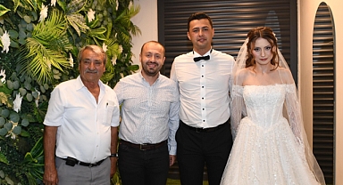 Altıeylül Belediyesi’nden Mutlu Çifte Nikâh Töreninde Tebrik