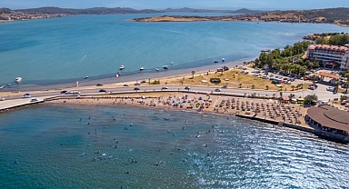 Ayvalık Plajlarında Tatil Coşkusu Devam Ediyor