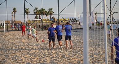 Ayvalık’ta Sarımsaklı Plaj Futbol Turnuvası Tamamlandı: Spor ve Dostluk Rüzgârı Esti