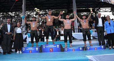 Balıkesir Büyükşehir Belediyespor Sporcuları Kurtdereli Güreşleri’nde Ödüllerini Aldı