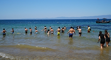 Balıkesir’de Deniz Tatili Projesi Miniklere Unutulmaz Bir Gün Yaşattı