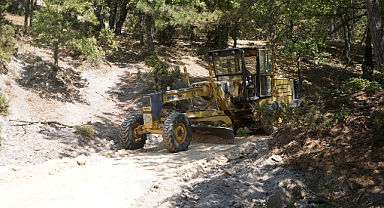 Balıkesir’de Zeytinlik ve Tarla Yolları Düzenleniyor