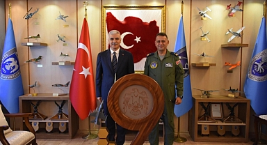 Balıkesir İl Emniyet Müdürü Hasan Yiğit’ten 9. Ana Jet Üs Komutanı Gökhan Gürakar’a Hayırlı Olsun Ziyareti