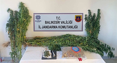 Balıkesir Jandarmasından Narkotik Operasyonu: 20 Şüpheli Yakalandı