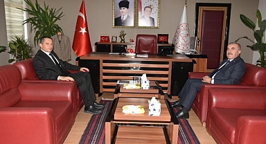 Balıkesir OSB Müdürü Akın Ünal, İl Millî Eğitim Müdürü Murat Demir’i Ziyaret Etti