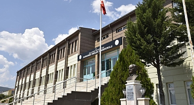 Balıkesir Üniversitesi Dursunbey MYO’dan Geleceğe Yatırım: “Yeşil ve Ekolojik Bina Teknikerliği” Programı Başlıyor